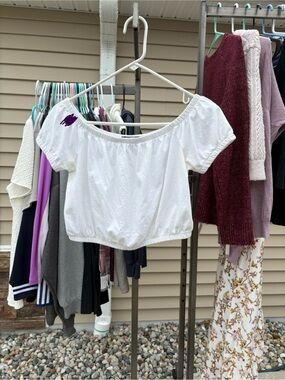 White Off-Shoulder Cotton Crop Top - Classic Summer Style